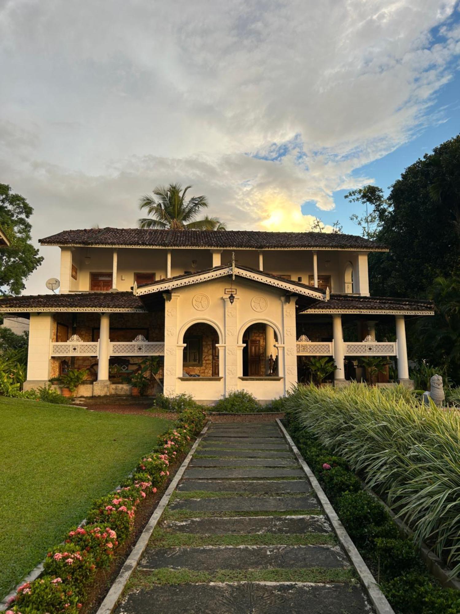 Villa Kubura Хіккадува Екстер'єр фото