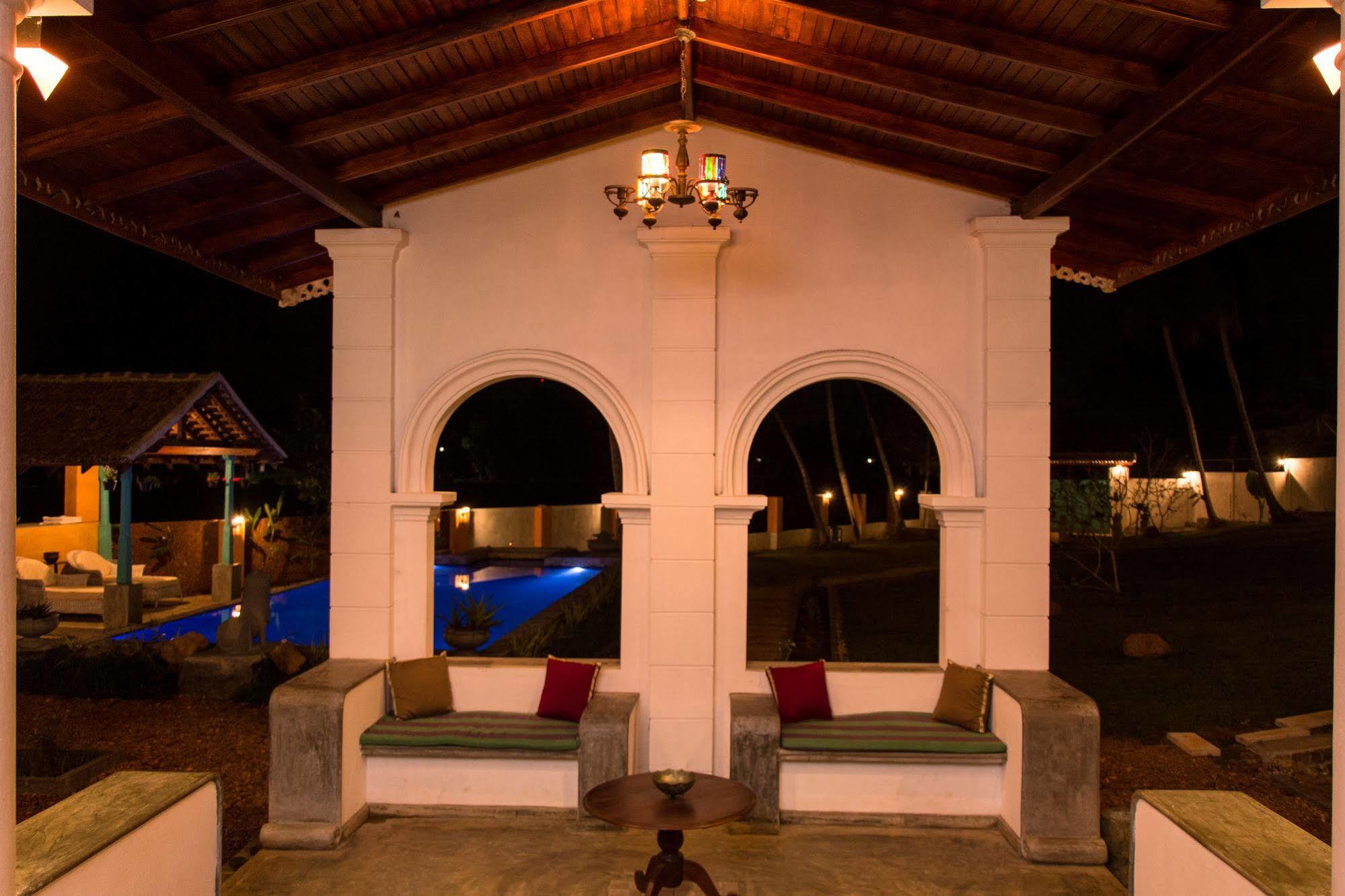 Villa Kubura Хіккадува Екстер'єр фото
